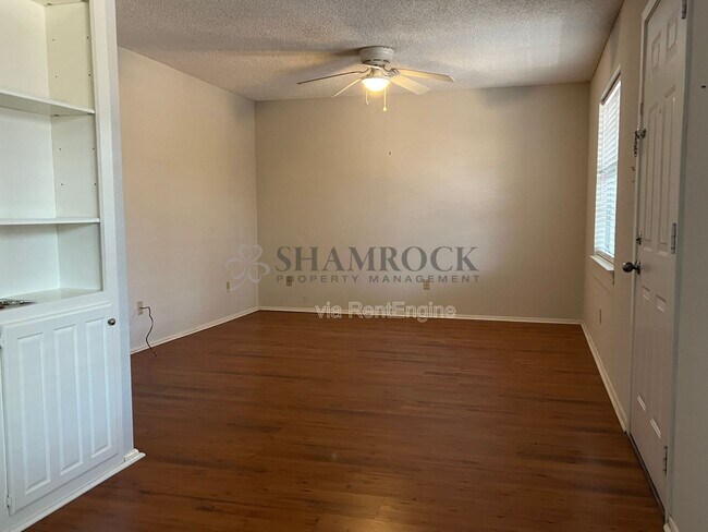 Foto del edificio - 1421 S 12th St