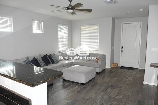 Building Photo - Ideal 4 Br 3.5 Ba 2 Cg Gated Home with Mother-In-Law Suite Near Southern and 16th St