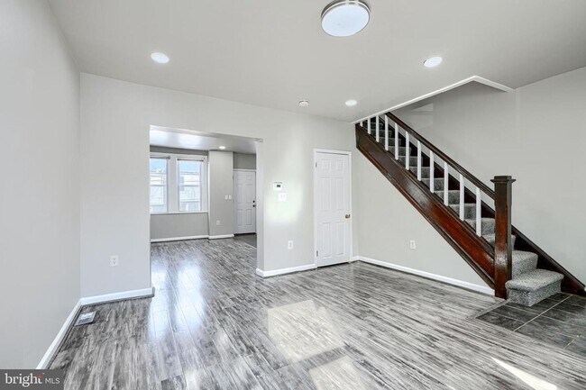 Foto del edificio - Well-Located 3BR Row Home Close to Johns Hopkins & Bayview