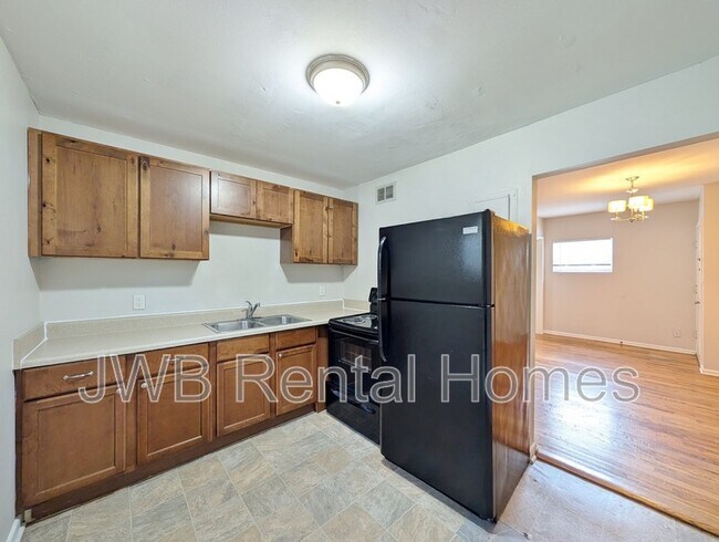 Foto del edificio - 2775 Herschel St