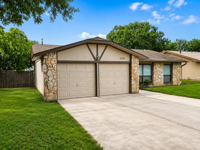 Building Photo - 4948 Champlain Dr