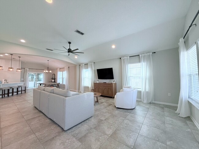 Foto del edificio - 304 Green Turtle Ln