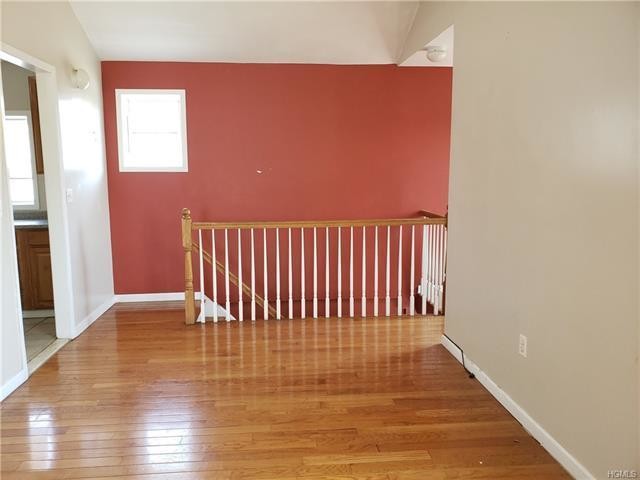 Building Photo - 3 bedroom in Queens NY 11422