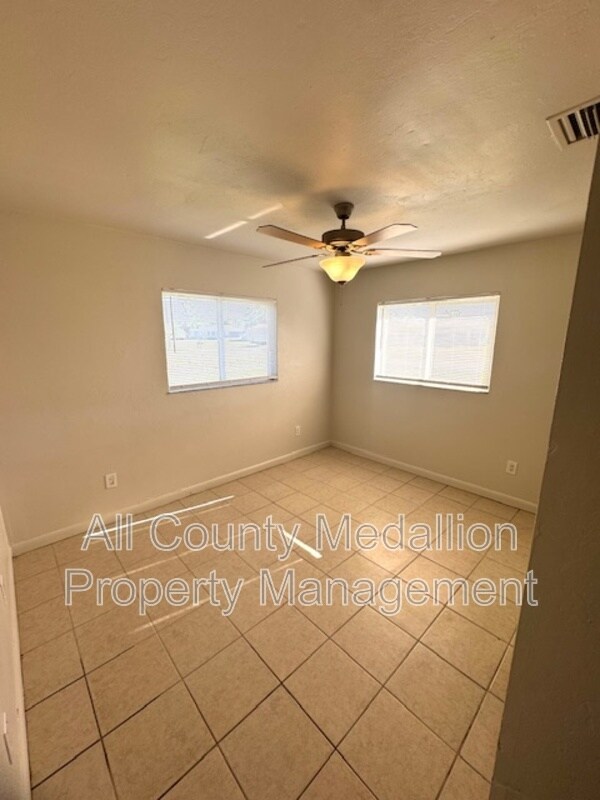 Foto del edificio - 120 Gordon Ave S