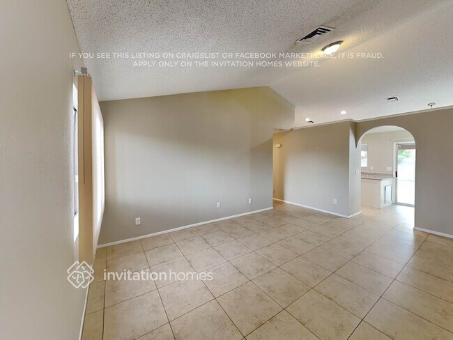Foto del edificio - 7740 W Meadowbrook Ave