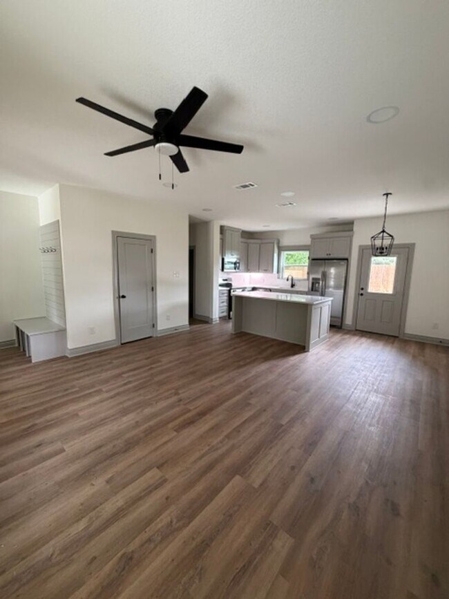Foto del edificio - 301 Live Oak St
