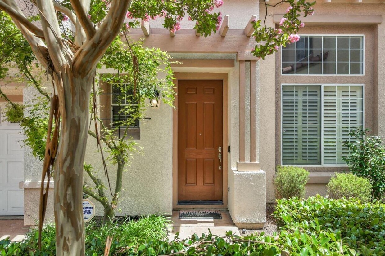 Foto principal - 2860 Hemlock Ave