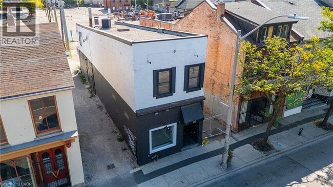 Building Photo - 93 John St S