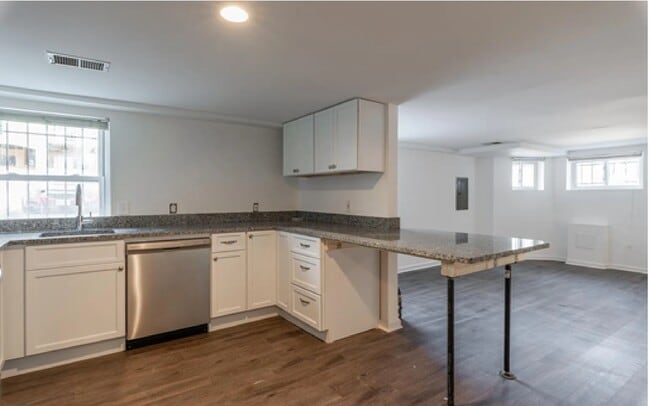 Building Photo - 2914 13th St NW