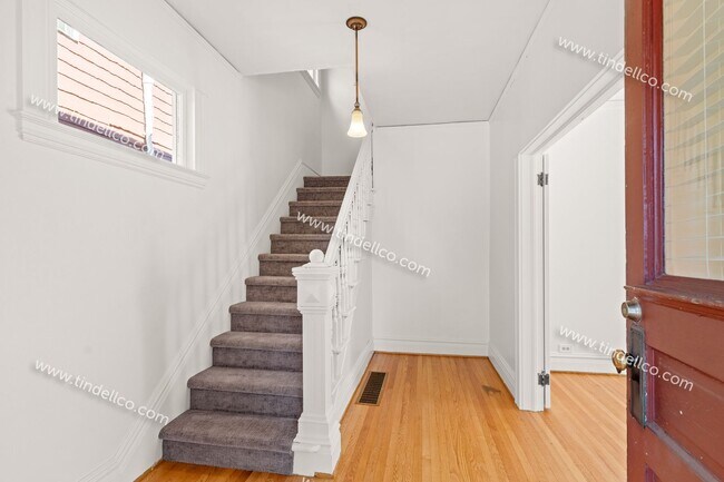Building Photo - University Park Farmhouse with Yard, Deck ...