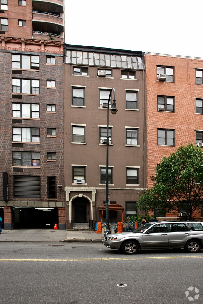 Building Photo - 232 W 14th St