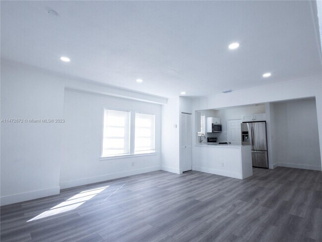 Building Photo - 3300 NW 13th Ave