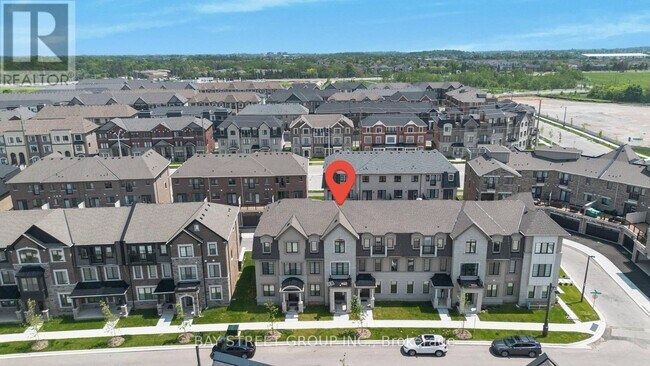 Photo du bâtiment - 1374 Ripplewood Ave