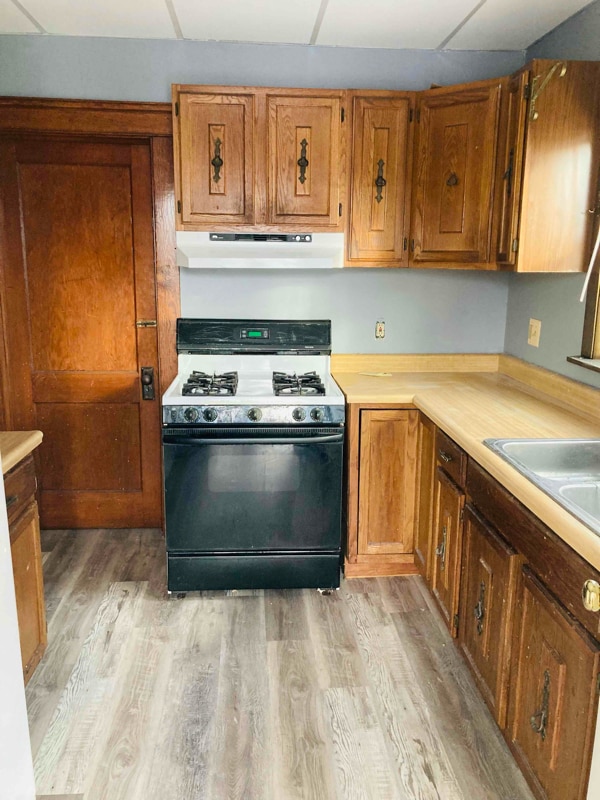 1040 Neptune Ave Akron, OH 44301 – photo 2