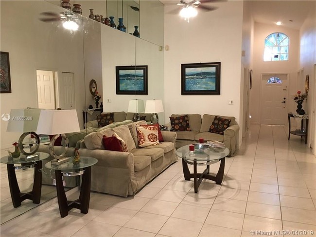 Foto del edificio - 23453 Serene Meadow Dr S