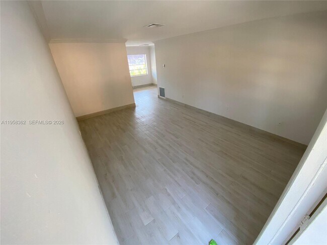 Building Photo - 3019 SW 68th Terrace