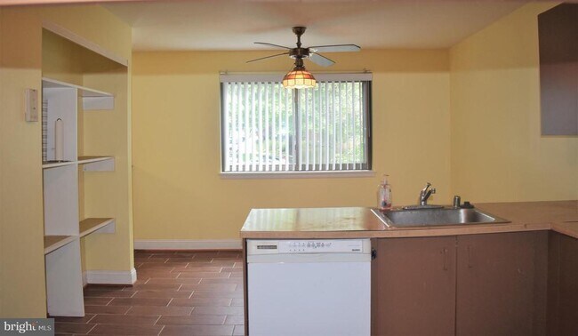 Foto del edificio - 8923 Skyrock Ct