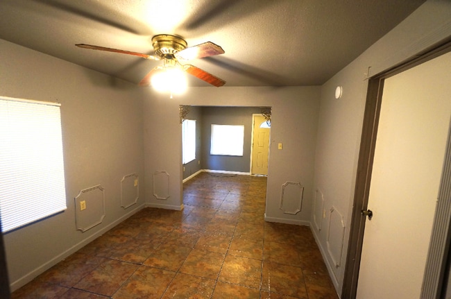 Building Photo - 1034 Pandora St