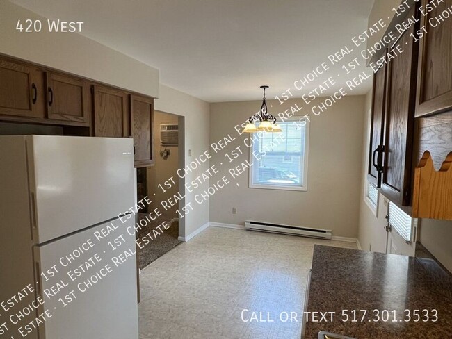 Building Photo - 420 West-