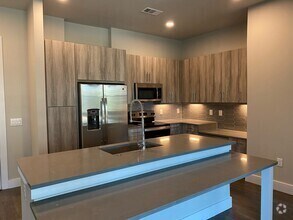 Building Photo - Elegant 1BR Space: Luxury Living in Austin...