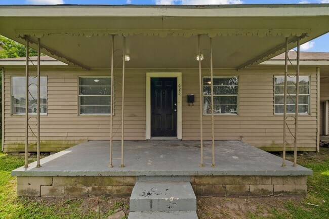Foto del edificio - Cozy 3 Bedroom, 1 Bath Home - Spacious Liv...
