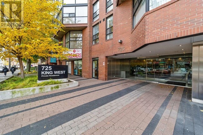 Photo du bâtiment - 725-725 King St W