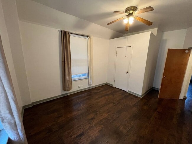 Building Photo - 15534 Turlington Ave