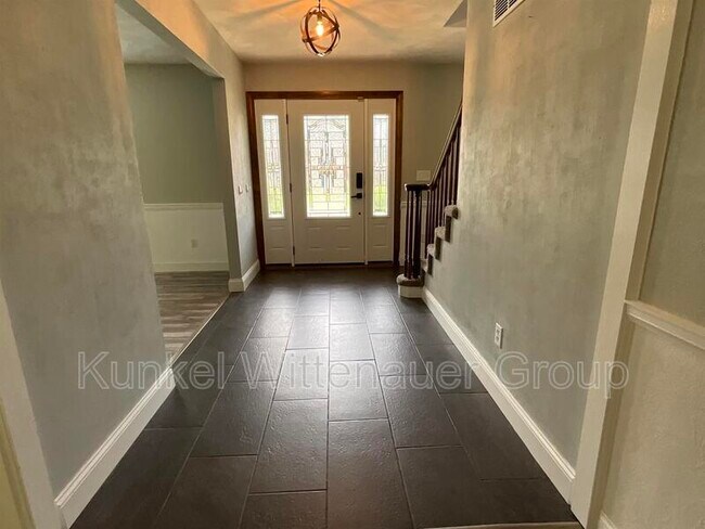 Photo - 30 Shallowbrook Dr House