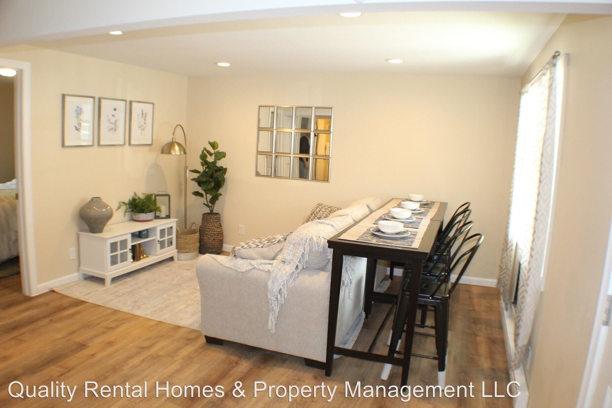 Foto principal - 5247 Harold Dr