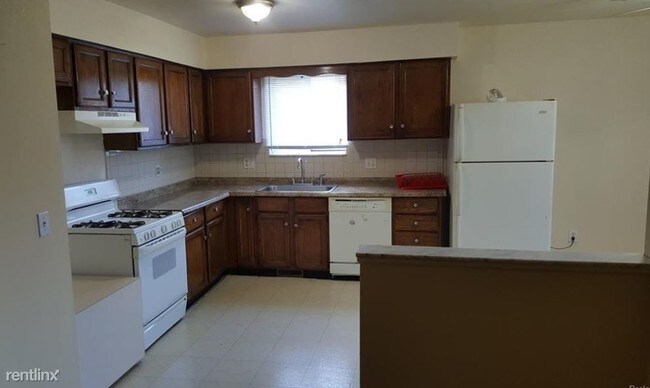 Building Photo - 3 br, 1 bath House - 31779 Ryan Rd