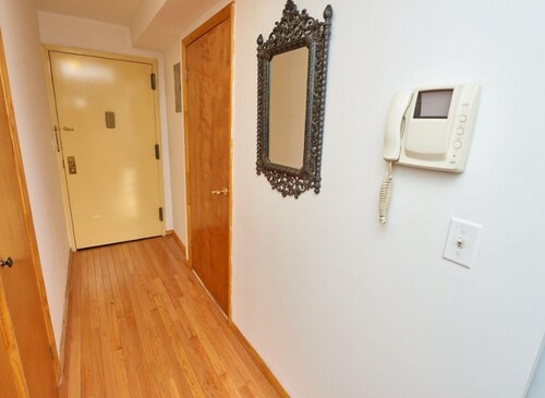 Building Photo - 232 E 10th St