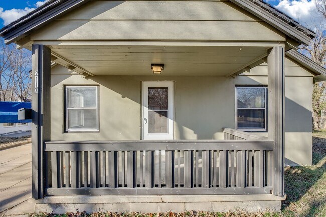 Foto del edificio - Cute and Cozy 2 Bedroom!