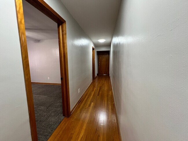 Building Photo - Cypress Akron West