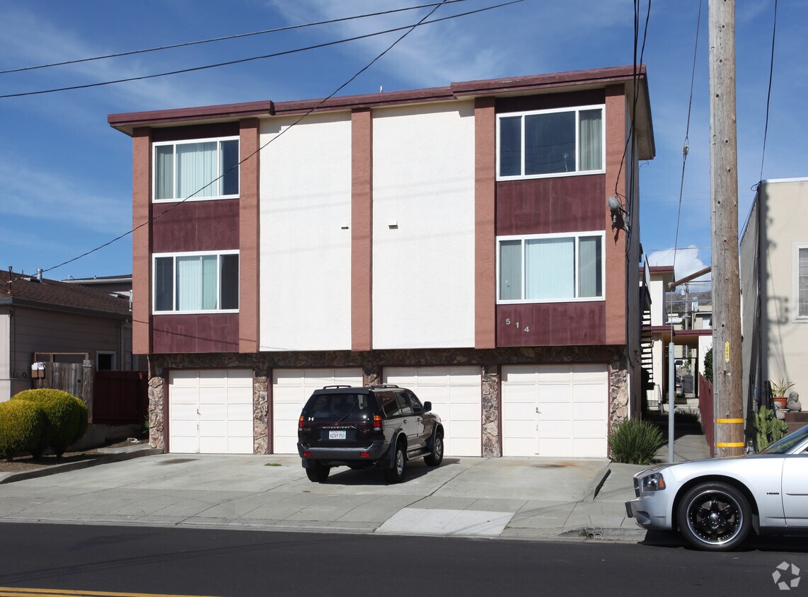 Primary Photo - 514 Railroad Ave