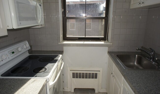 Building Photo - 47 Harvard Ave