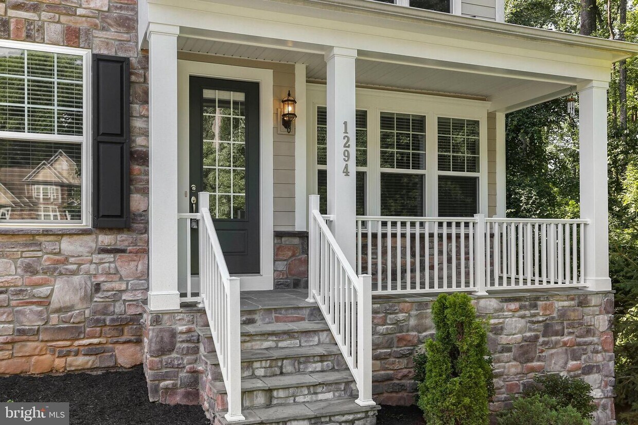Foto principal - 1294 Scotts Run Rd