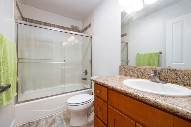Building Photo - Furnished and Spacious 1 Bedroom Apartment...