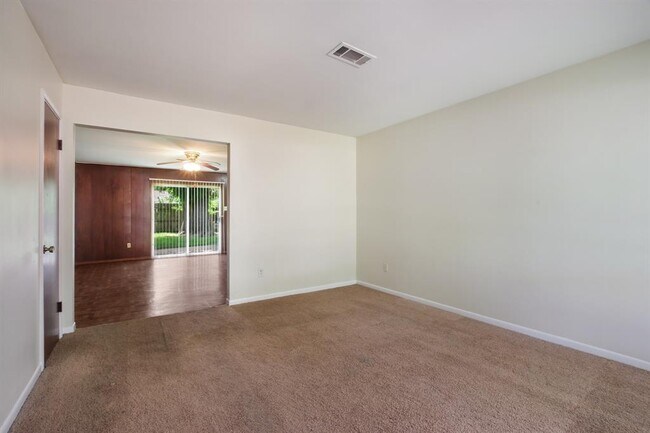 Foto del edificio - 4342 Brookston St