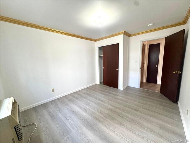 Foto del edificio - 122-14 22nd Ave