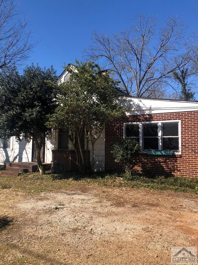 1980 S Lumpkin St, Athens, GA 30606 House Rental in Athens, GA