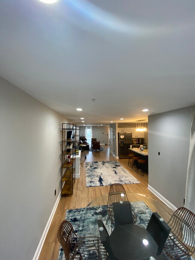 Main Floor - 208 Goldsborough Dr