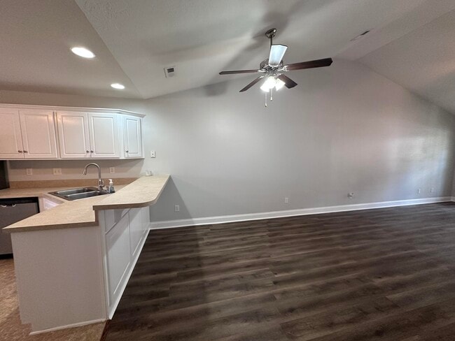 Building Photo - 182 Orchard Way