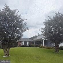 Building Photo - 5319 Doris Dr