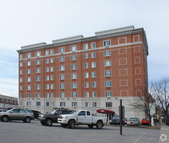 Building Photo - Addison Court 55+ Living