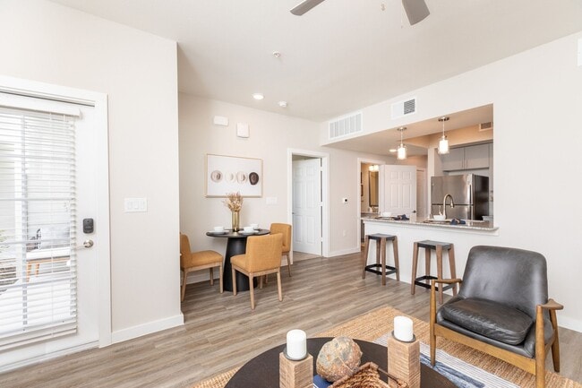Building Photo - Dream Marine Creek