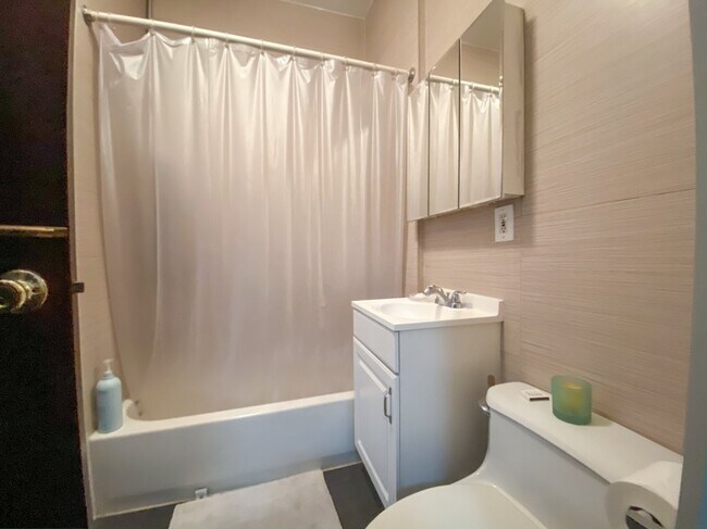 Building Photo - 28 West 125th Street