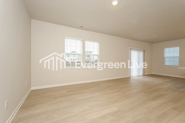 Foto del edificio - 817 Pear Blossom Ct