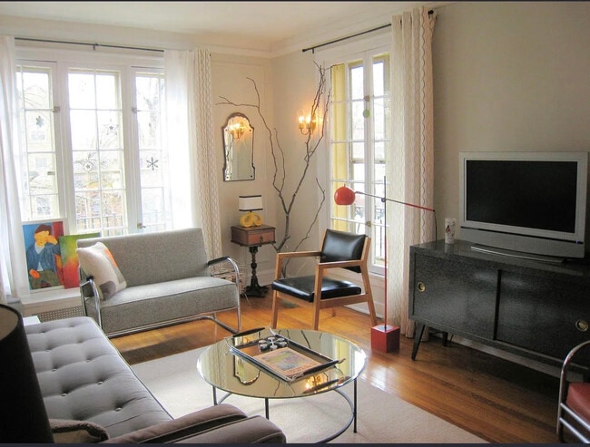 Building Photo - 1500 W Chase Ave