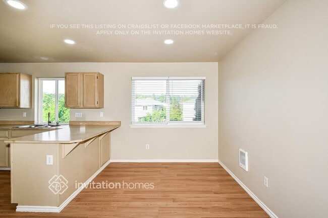 Building Photo - 604 Cammarano Ct SW
