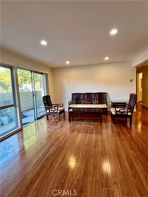 Building Photo - 2106 Via Mariposa E